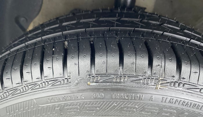 2017 Hyundai Xcent S 1.2, Petrol, Manual, 35,274 km, Left Front Tyre Tread