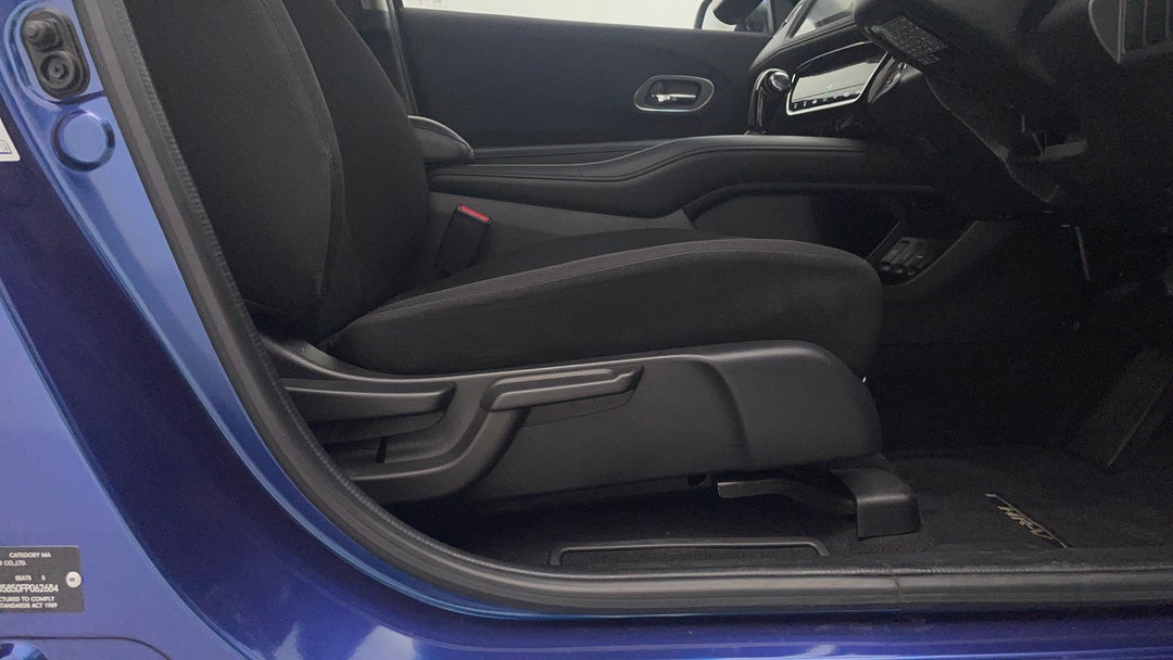 2015 Honda HR-V Vti-s, Automatic, 98599 km, Drivers Side Adjustment Panel