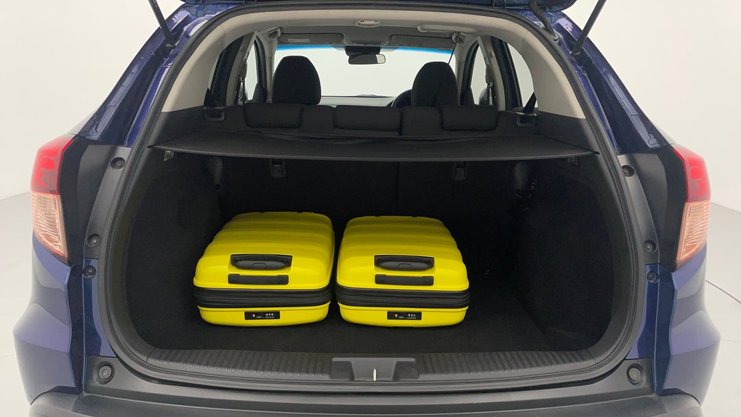 2015 Honda HR-V Vti-s, Automatic, 98599 km, Boot Inside View with Luggage