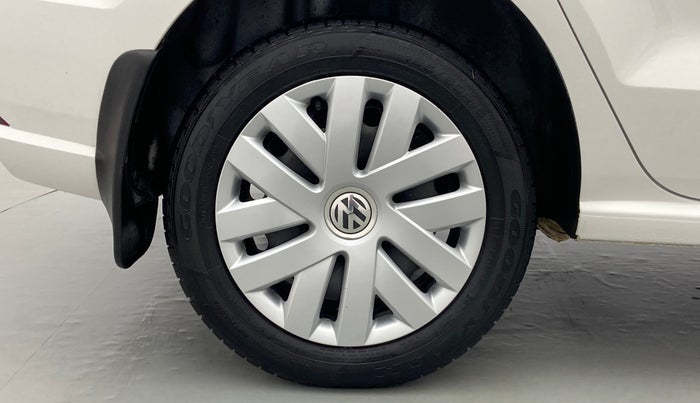 2017 Volkswagen Ameo COMFORTLINE 1.2, Petrol, Manual, 26,521 km, Right Rear Wheel