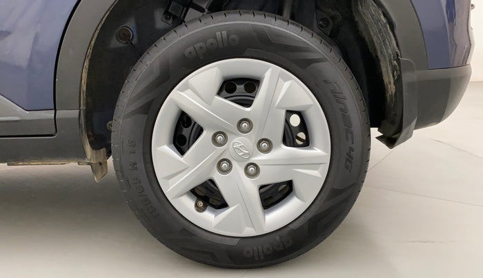2022 Hyundai VENUE S 1.2, Petrol, Manual, 15,798 km, Left Rear Wheel
