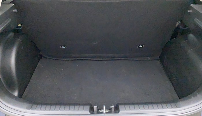 2022 Hyundai VENUE S 1.2, Petrol, Manual, 15,798 km, Dicky (Boot door) - Parcel tray missing