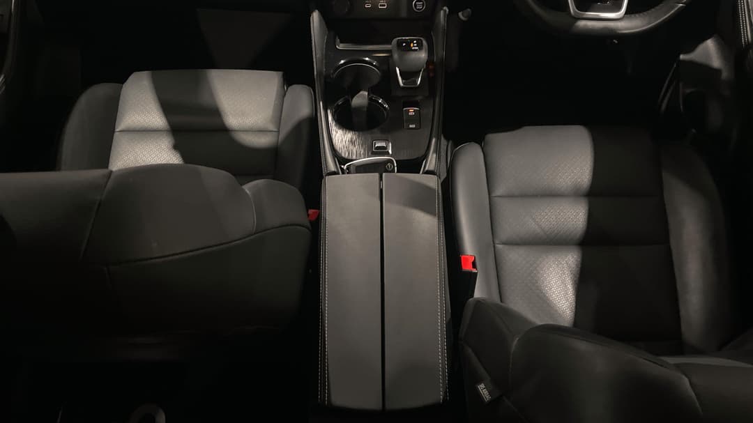 2023 Nissan X-trail St-l (2WD), Automatic, 26126 km, Center Console