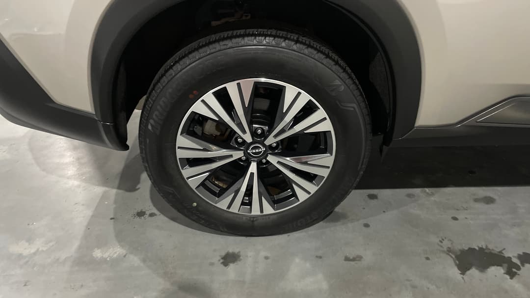 2023 Nissan X-trail St-l (2WD), Automatic, 26126 km, Right Rear Wheel