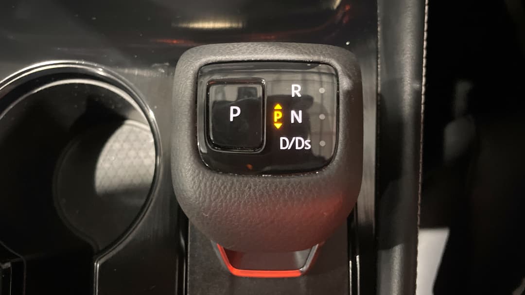 2023 Nissan X-trail St-l (2WD), Automatic, 26126 km, Gear Lever 