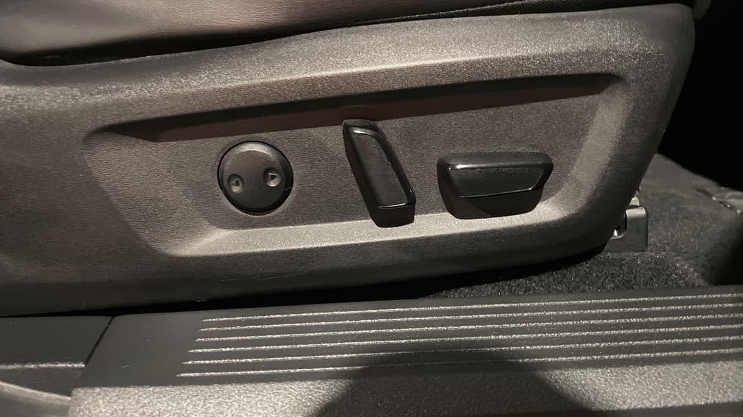 2023 Nissan X-trail St-l (2WD), Automatic, 26126 km, Drivers Side Adjustment Panel