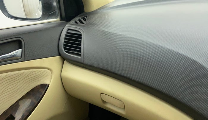 2014 Hyundai Verna FLUIDIC 1.4 VTVT CX, Petrol, Manual, 78,290 km, AC Unit - Front vent has minor damage