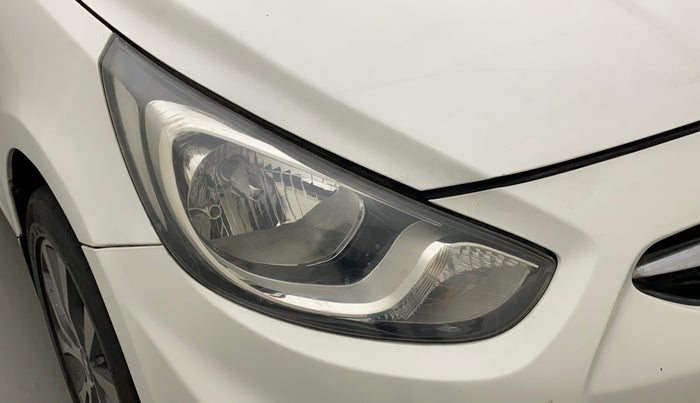 2014 Hyundai Verna FLUIDIC 1.4 VTVT CX, Petrol, Manual, 78,290 km, Right headlight - Headlight parking bulb fused