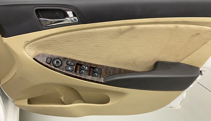 2014 Hyundai Verna FLUIDIC 1.4 VTVT CX, Petrol, Manual, 78,290 km, Driver Side Door Panels Control