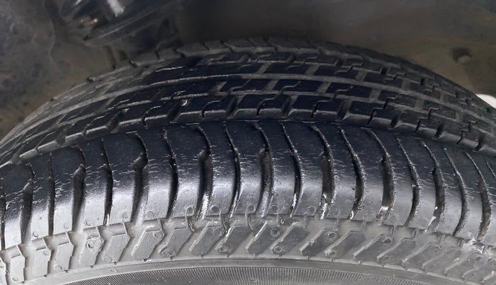2017 Maruti Alto K10 VXI P, Petrol, Manual, 10,174 km, Right Front Tyre Tread