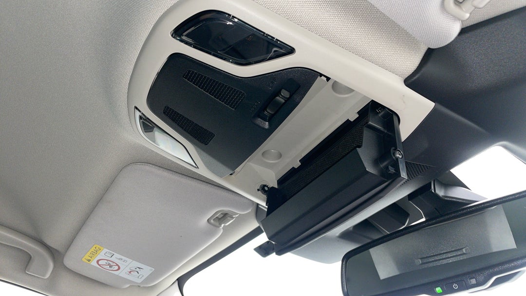 On-Roof Controls/Sunglass holder