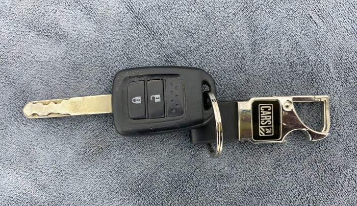 2015 Honda Jazz 1.2 V AT, Petrol, Automatic, 67,855 km, Key Close Up