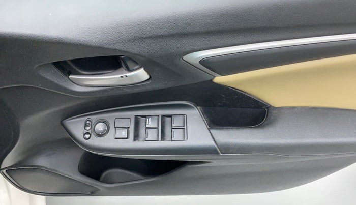 2015 Honda Jazz 1.2 V AT, Petrol, Automatic, 67,855 km, Driver Side Door Panels Control