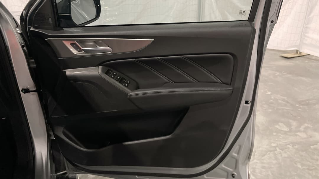 2024 GWM Ute Cannon-l (4x4), Automatic, 42385 km, Speaker View