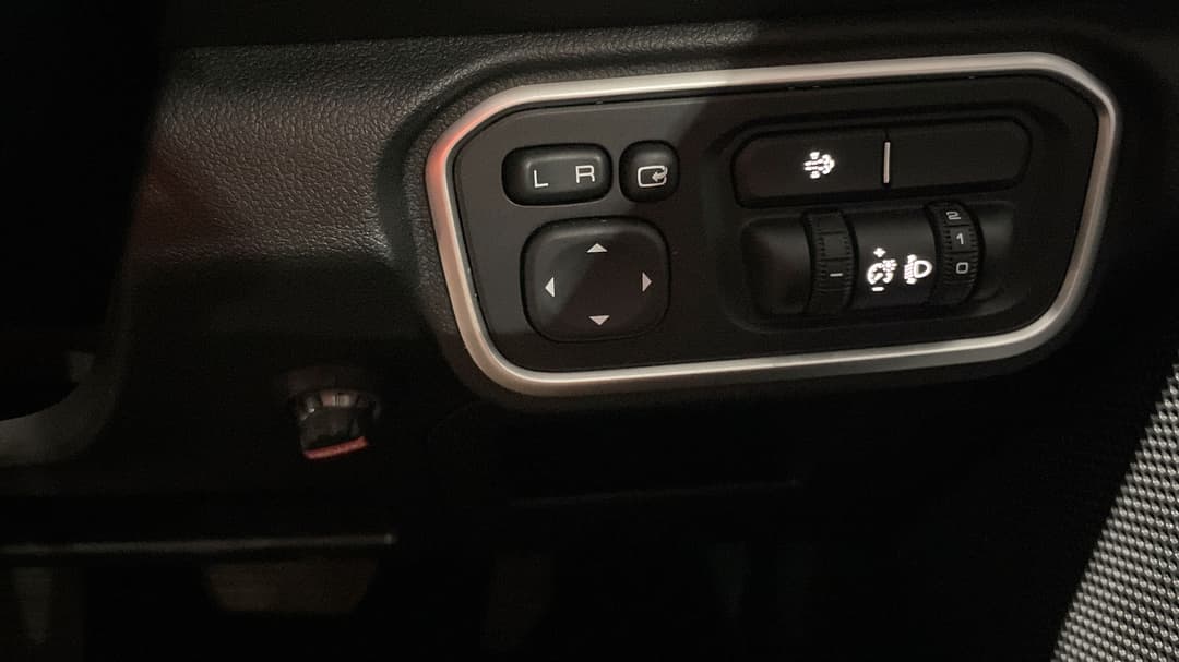 2024 GWM Ute Cannon-l (4x4), Automatic, 42385 km, Utility Switches/Buttons