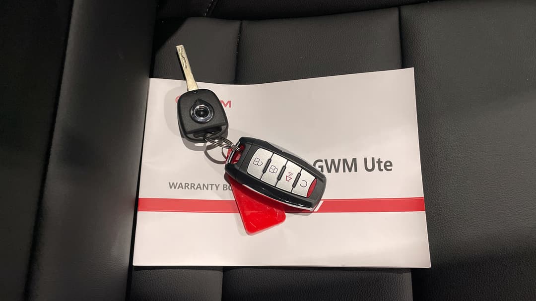 2024 GWM Ute Cannon-l (4x4), Automatic, 42385 km, Key Close-up