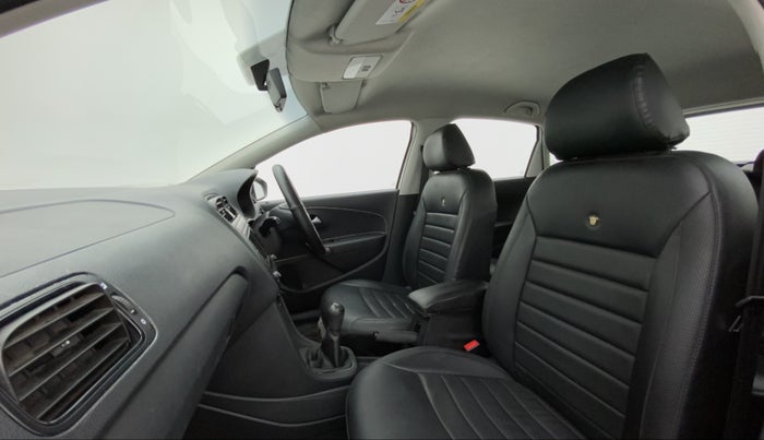 2017 Volkswagen Polo COMFORTLINE 1.2L, Petrol, Manual, 61,546 km, Right Side Front Door Cabin
