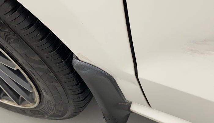 2017 Volkswagen Polo COMFORTLINE 1.2L, Petrol, Manual, 61,546 km, Left fender - Slightly dented