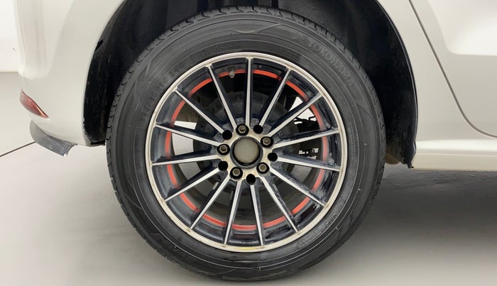 2017 Volkswagen Polo COMFORTLINE 1.2L, Petrol, Manual, 61,546 km, Right Rear Wheel