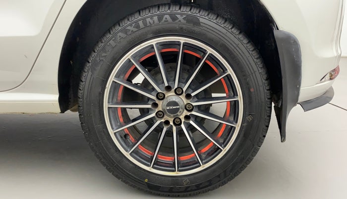 2017 Volkswagen Polo COMFORTLINE 1.2L, Petrol, Manual, 61,546 km, Left Rear Wheel
