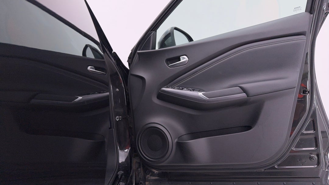 2023 Nissan Juke St-l, Automatic, 63341 km, Speaker View