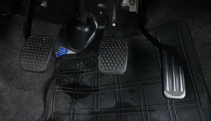 2014 Maruti Alto K10 VXI P, Petrol, Manual, 33,955 km, Pedals