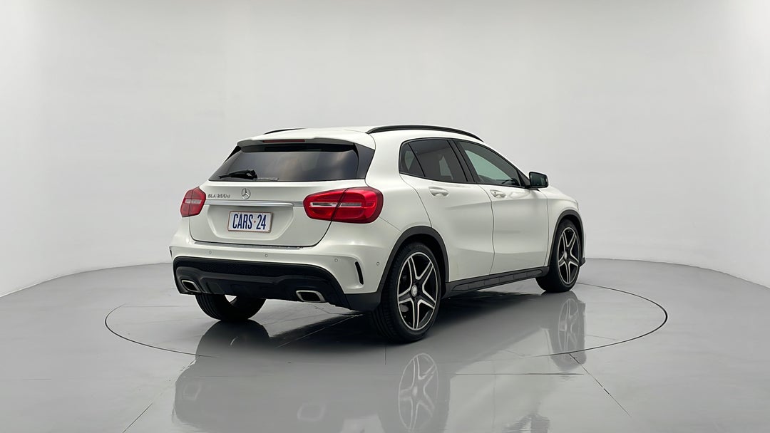 Right Back Diagonal (45- Degree) View