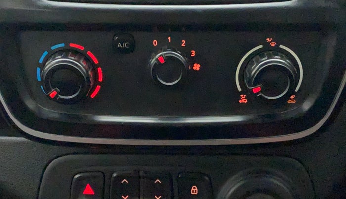 2018 Renault Kwid RXL, Petrol, Manual, 17,047 km, AC Unit - Directional switch has minor damage