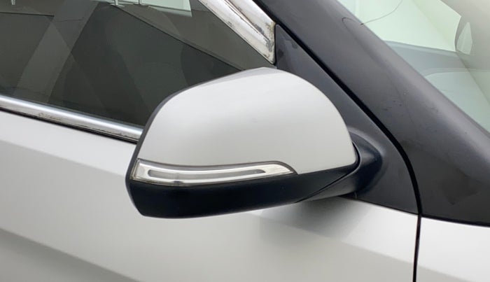 2015 Hyundai Creta SX PLUS 1.6 PETROL, Petrol, Manual, 81,642 km, Right rear-view mirror - Mirror motor not working