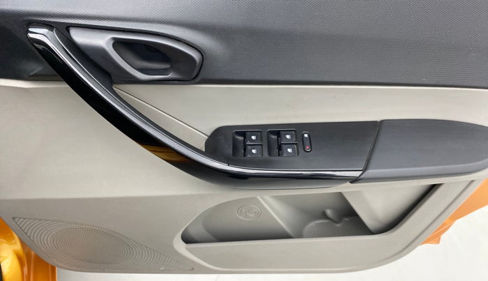 2017 Tata Tiago XT 1.2 REVOTRON, Petrol, Manual, 79,642 km, Driver Side Door Panels Control