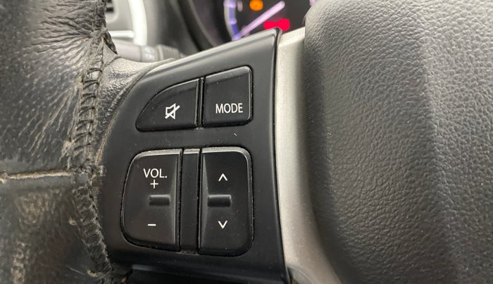 2018 Maruti S Cross ZETA 1.3 SHVS, Diesel, Manual, 92,395 km, Steering wheel - Sound system control not functional