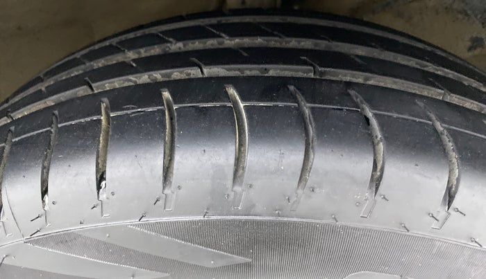 2016 Maruti Baleno DELTA 1.2 K12, Petrol, Manual, 78,250 km, Right Front Tyre Tread