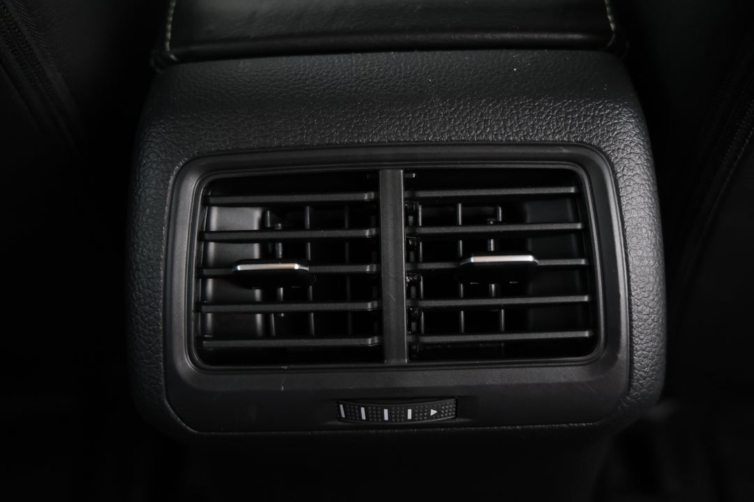 2018 Volkswagen Golf 110 Tsi Comfortline, Automatic, 84471 km, Rear A/C Vent