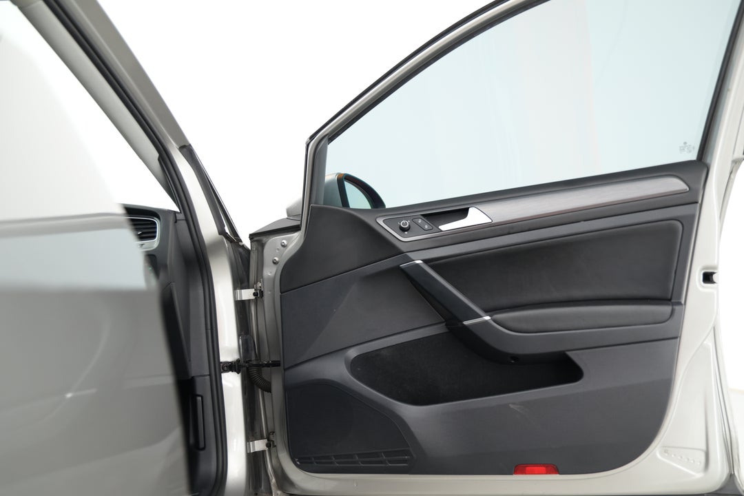 2018 Volkswagen Golf 110 Tsi Comfortline, Automatic, 84471 km, Speaker View