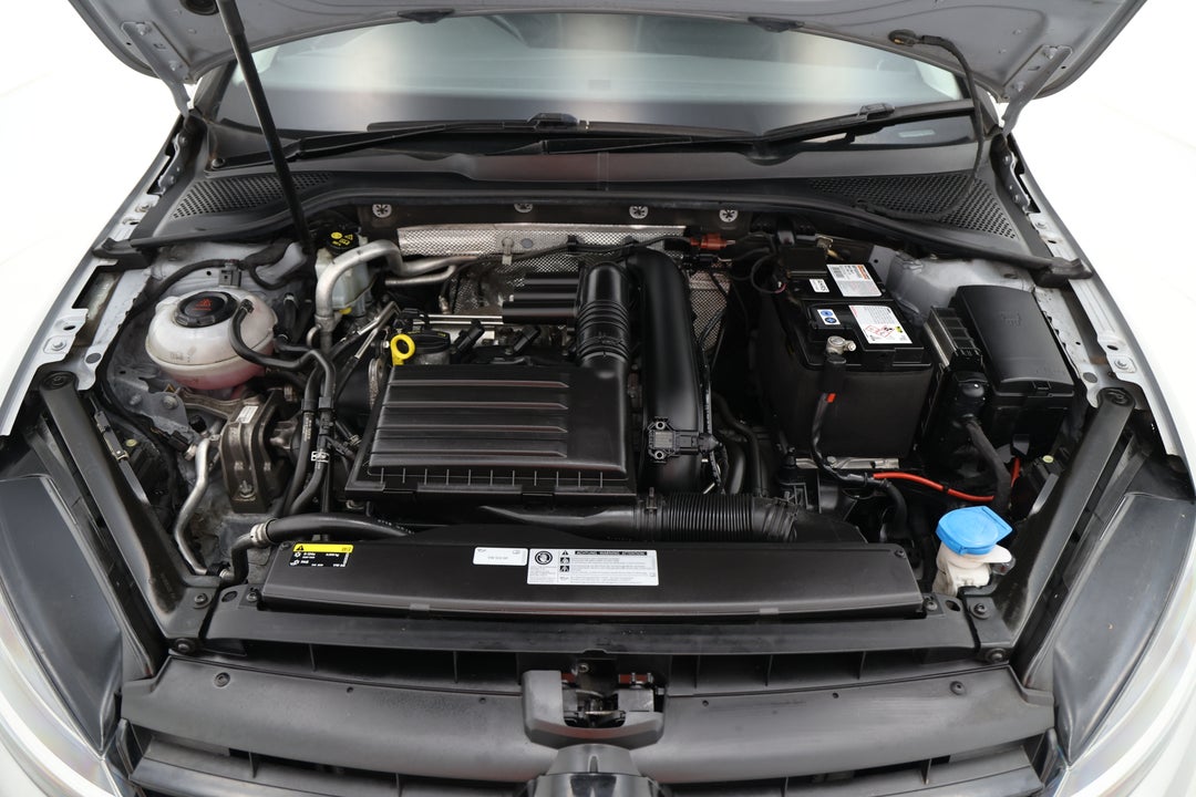 2018 Volkswagen Golf 110 Tsi Comfortline, Automatic, 84471 km, Open Bonnet (Engine)