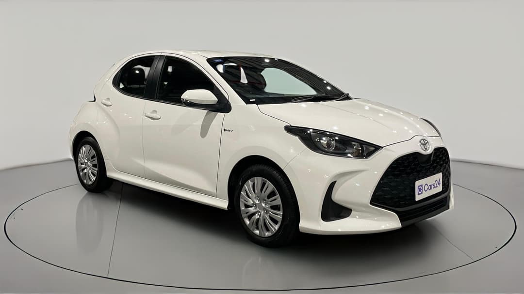 2024 Toyota Yaris Ascent Sport Hybrid, Automatic, 32050 km, Right Front Diagonal (45- Degree) View
