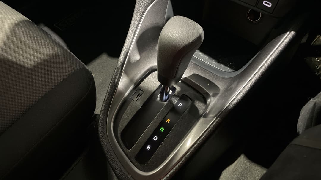 2024 Toyota Yaris Ascent Sport Hybrid, Automatic, 32050 km, Gear Lever 