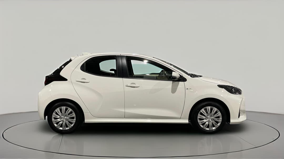2024 Toyota Yaris Ascent Sport Hybrid, Automatic, 32050 km, Right Side View
