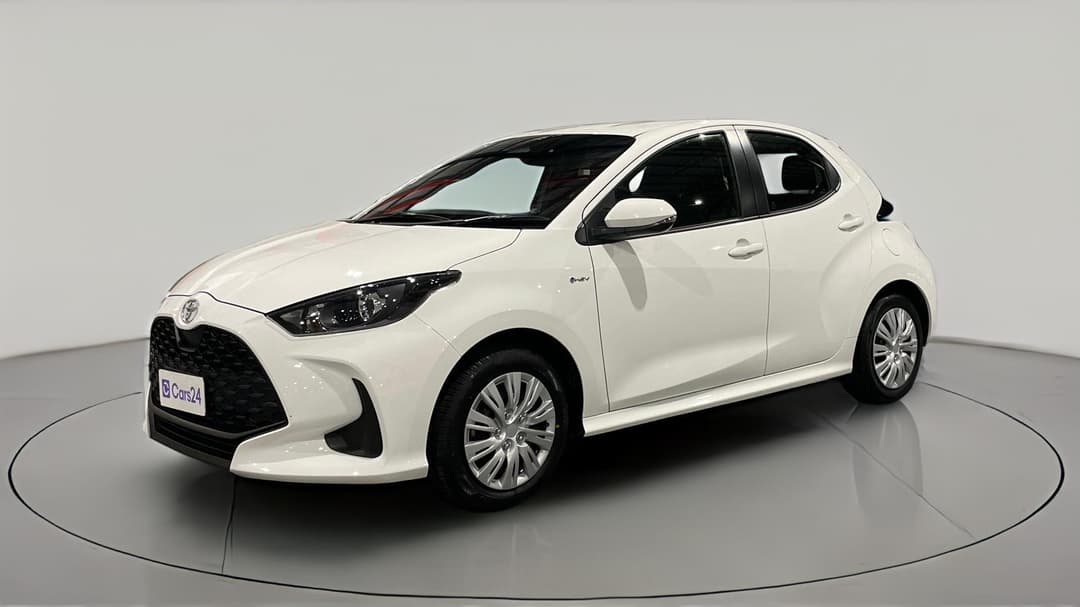 2024 Toyota Yaris Ascent Sport Hybrid, Automatic, 32050 km, Left Front Diagonal (45- Degree) View