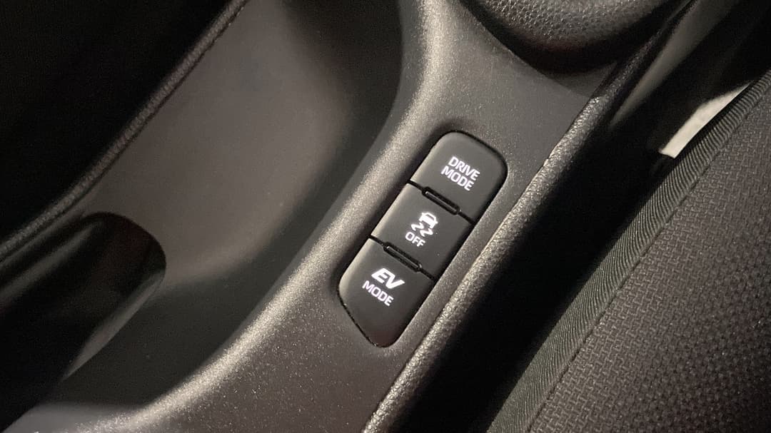 2024 Toyota Yaris Ascent Sport Hybrid, Automatic, 32050 km, Utility Switches/Buttons