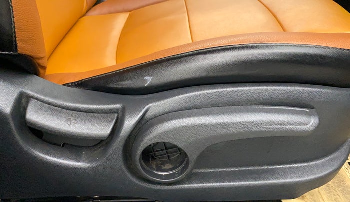 2018 Hyundai Elite i20 ASTA 1.2, Petrol, Manual, 44,165 km, Driver Side Adjustment Panel