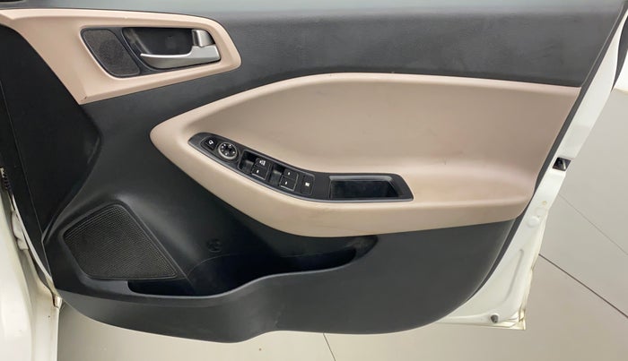 2018 Hyundai Elite i20 ASTA 1.2, Petrol, Manual, 44,165 km, Driver Side Door Panels Control