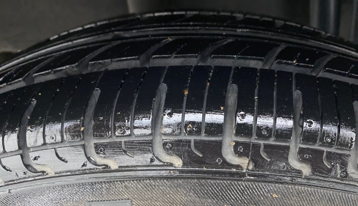 2018 Datsun Redi Go T (O), Petrol, Manual, 8,560 km, Right Rear Tyre Tread