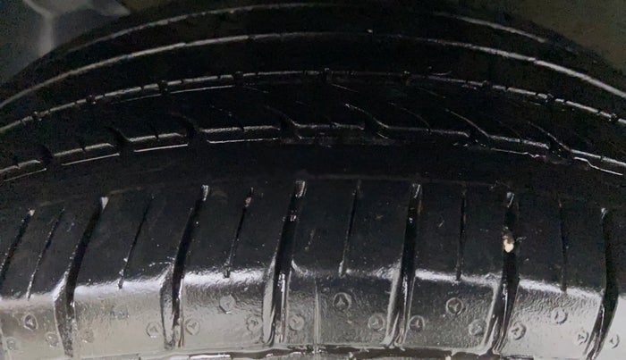 2015 Hyundai Elite i20 SPORTZ (O) 1.2, Petrol, Manual, 66,692 km, Left Front Tyre Tread