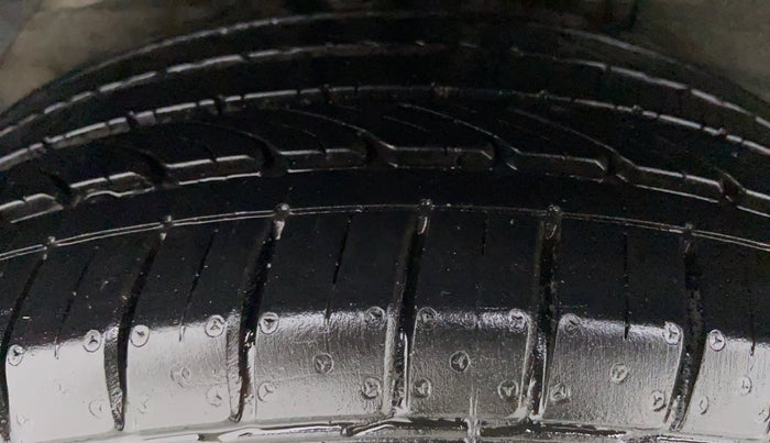 2015 Hyundai Elite i20 SPORTZ (O) 1.2, Petrol, Manual, 66,692 km, Right Rear Tyre Tread