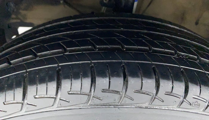 2016 Maruti Baleno DELTA 1.2 K12, Petrol, Manual, 73,021 km, Left Front Tyre Tread