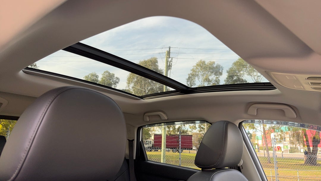 Interior Sunroof/Moonroof