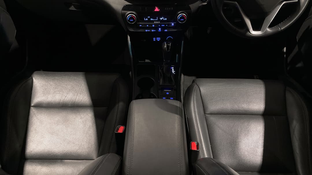 2020 Hyundai Tucson Elite (2WD), Automatic, 82938 km, Center Console