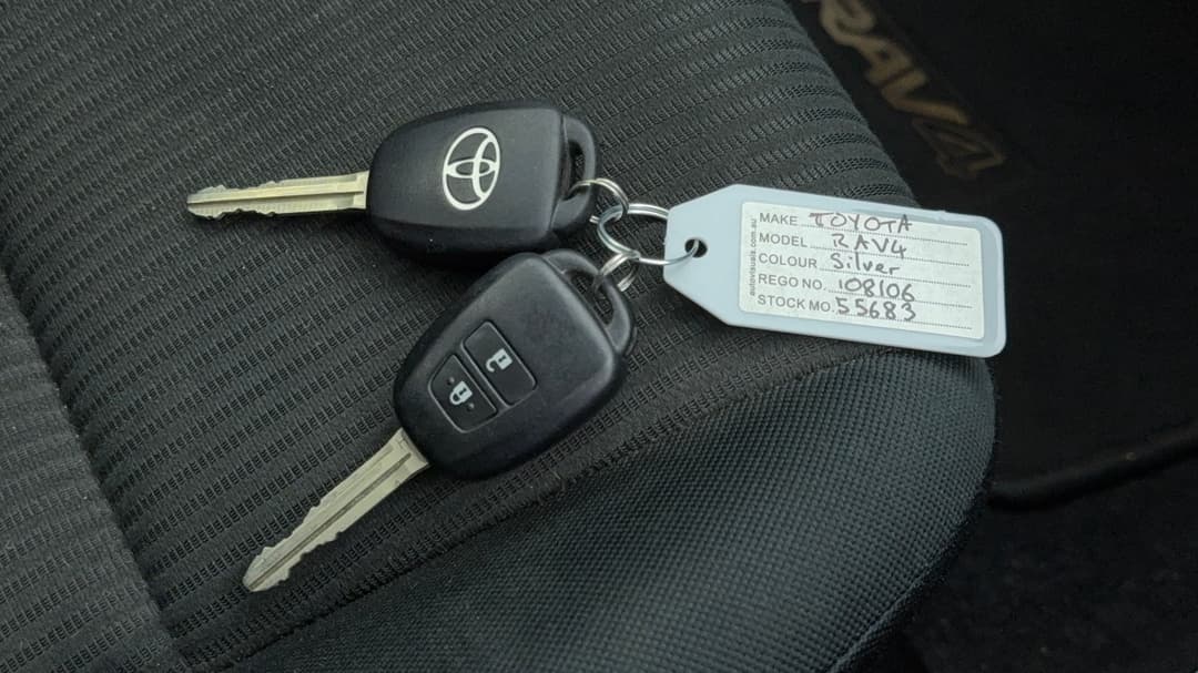 2018 Toyota RAV4 Gx (2WD), Automatic, 139062 km, Key Close-up