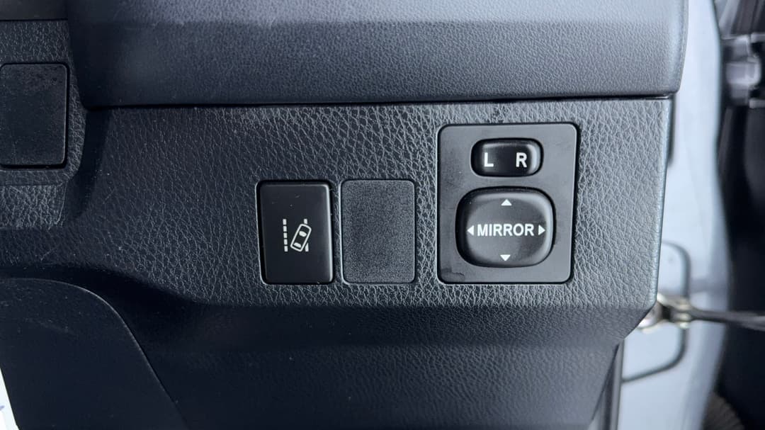 2018 Toyota RAV4 Gx (2WD), Automatic, 139062 km, Utility Switches/Buttons